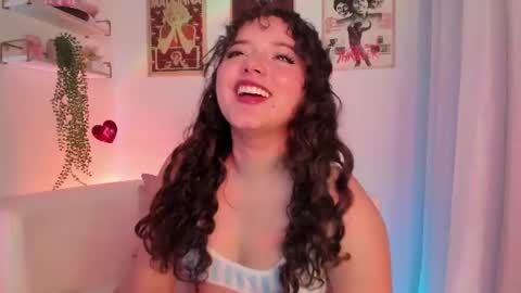 Snapshot of ally_belle chatting on June 30, 9:49 pm Ally Belle online show from June 30, 9:49 pm