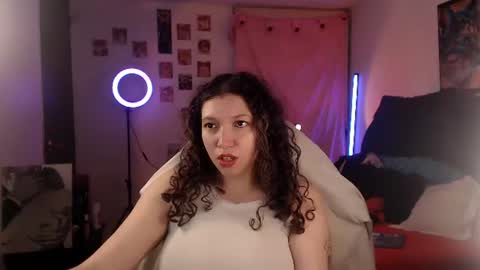 Snapshot of ally_donfort chatting on June 27, 12:37 am Ally online show from June 27, 12:37 am