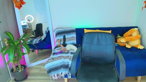 Ally  help me reach 100 satisfaid online show from September 24, 9:40 pm