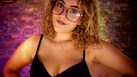 ally_summer online show from December 2, 2:28 am