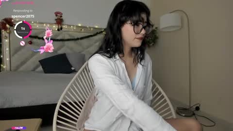 Allyson 3 online show from December 28, 7:43 pm