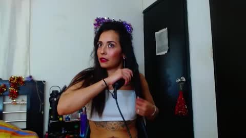 Snapshot of allyson_collins_ chatting on February 26, 7:38 pm Allyson collins online show from February 26, 7:38 pm