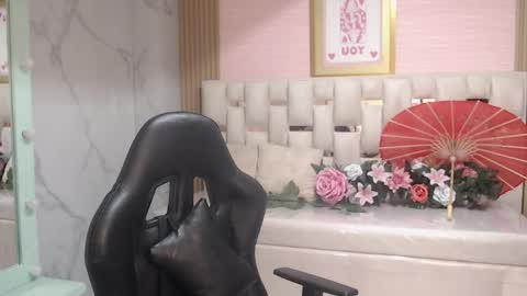 Snapshot of allyssa_bellini_s chatting on January 11, 3:33 am Allysa online show from January 11, 3:33 am