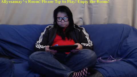 Allyssamay online show from February 14, 7:07 am