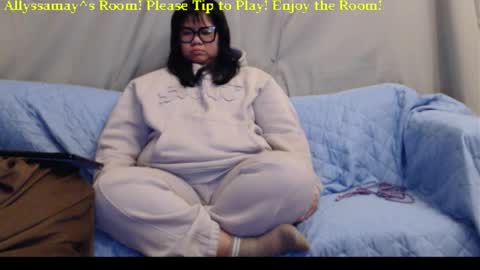 Allyssamay online show from February 10, 4:38 am