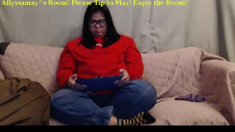 Allyssamay online show from April 1, 2:34 am