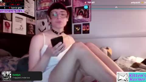 Snapshot of allyv527 chatting on July 15, 11:54 pm Ally online show from July 15, 11:54 pm