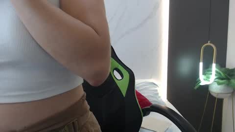 ALMA FENIX  online show from January 17, 12:10 pm