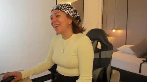 ALMA FENIX  online show from September 24, 12:30 pm