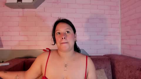 Snapshot of alma_rivers chatting on May 7, 11:26 am alma_rivers online show from May 7, 11:26 am