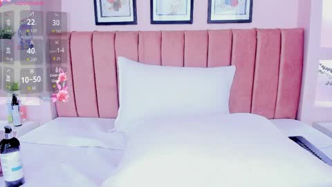 alma_x_ online show from April 9, 1:27 pm