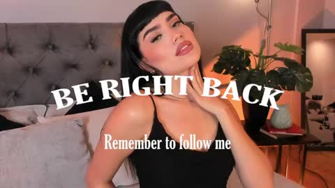 Mia online show from April 25, 12:08 pm