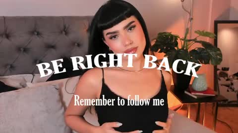 Mia online show from April 27, 1:09 pm