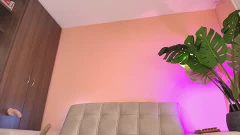 Alma Castillo online show from October 30, 1:29 am