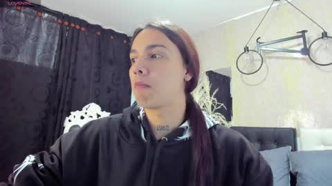 Santy online show from February 12, 1:39 pm