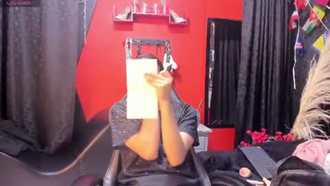 Snapshot of almazz_ chatting on July 4, 10:38 pm Santy online show from July 4, 10:38 pm