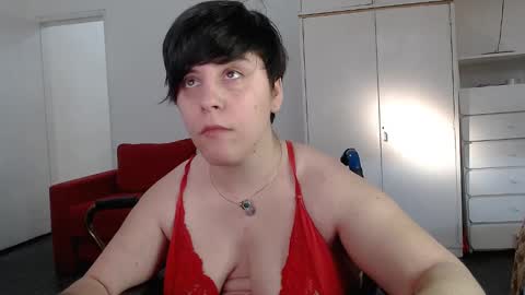 Snapshot of almondonwheels chatting on February 16, 9:05 pm Almond online show from February 16, 9:05 pm