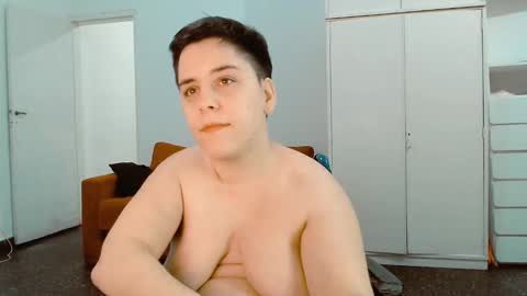 Snapshot of almondonwheels chatting on March 2, 5:12 am Almond online show from March 2, 5:12 am