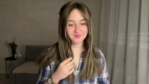 Anna online show from April 17, 8:45 pm