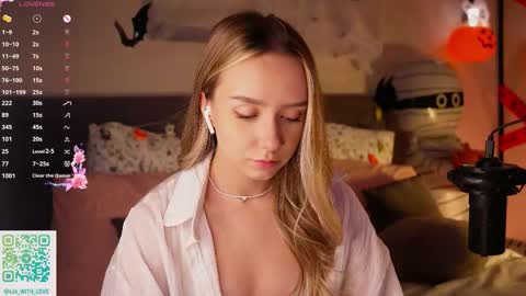 Lia online show from October 27, 3:10 am