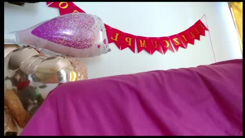 Snapshot of alondra_bigcockxxx chatting on May 21, 1:29 pm alondra online show from May 21, 1:29 pm