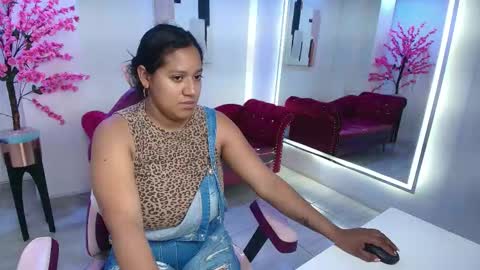 Alondra  online show from December 2, 3:34 am