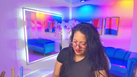 Alondra  online show from December 5, 3:37 am