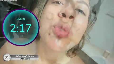 Snapshot of alondra_on_fire chatting on May 22, 3:28 pm Alondra Suarez online show from May 22, 3:28 pm