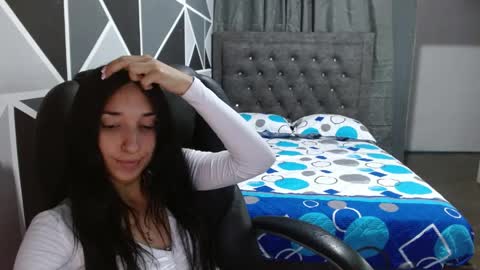 alondra online show from April 21, 6:55 pm