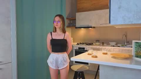 Alorena online show from December 17, 4:13 pm