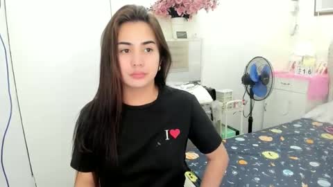 Snapshot of alovelydollnica chatting on February 16, 11:50 am alovelydollnica online show from February 16, 11:50 am