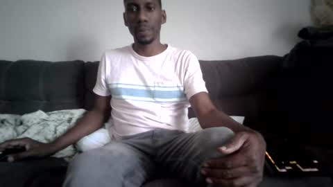 Snapshot of aloysiuz chatting on June 22, 7:00 pm Aloysius online show from June 22, 7:00 pm
