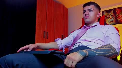 alpha_dominus_ online show from September 16, 4:02 am