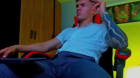 alpha_dominus_ online show from September 26, 2:26 am