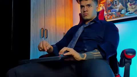 alpha_dominus_ online show from November 25, 4:45 am