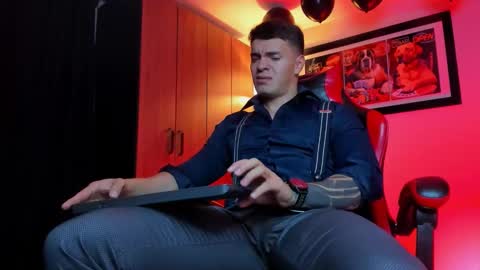 alpha_dominus_ online show from November 27, 3:52 am