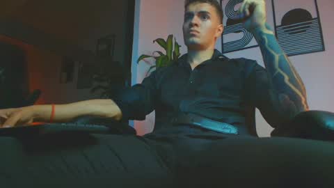 Snapshot of alpha_dominus_ chatting on June 18, 4:13 am alpha_dominus_ online show from June 18, 4:13 am