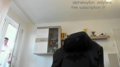 Snapshot of alphaboyfun chatting on March 21, 8:19 am Andi online show from March 21, 8:19 am