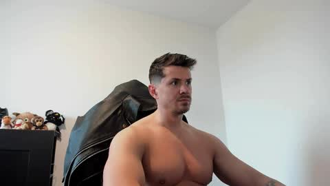 Snapshot of alphagodleatherking92 chatting on June 6, 9:14 am LeatherMaster online show from June 6, 9:14 am