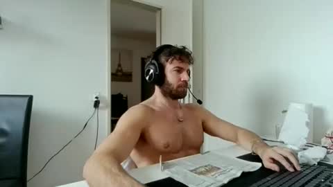 alphah_hunk online show from January 12, 12:21 pm