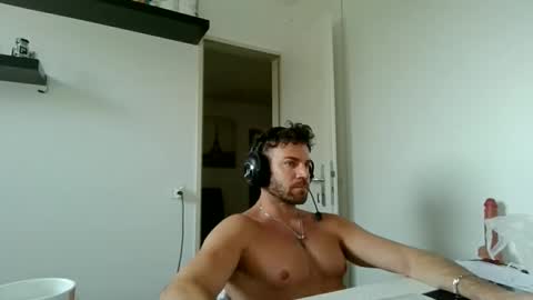 alphah_hunk online show from March 8, 9:13 am