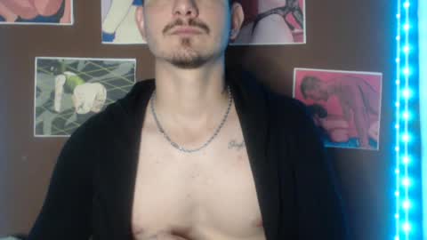 Snapshot of alphamercury chatting on June 19, 5:56 am alphamercury online show from June 19, 5:56 am