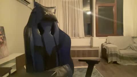 AlphAndre online show from February 8, 6:12 pm