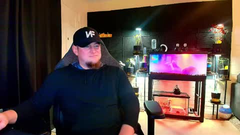 Snapshot of alphanuts101 chatting on September 28, 1:00 am Ryno online show from September 28, 1:00 am