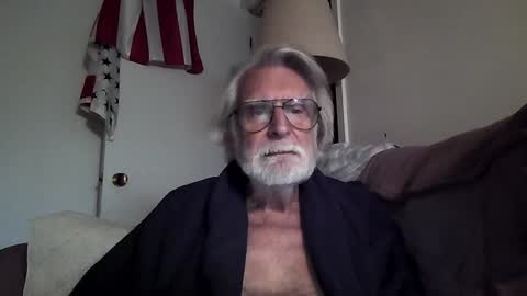 Snapshot of alphauniform chatting on December 30, 7:32 pm AlphaUniform online show from December 30, 7:32 pm