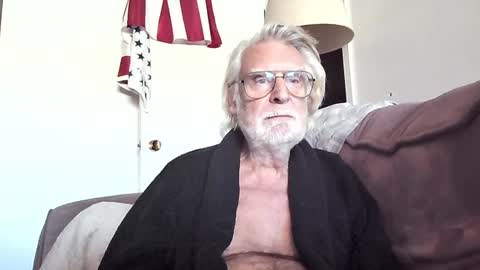 Snapshot of alphauniform chatting on January 14, 5:45 pm AlphaUniform online show from January 14, 5:45 pm