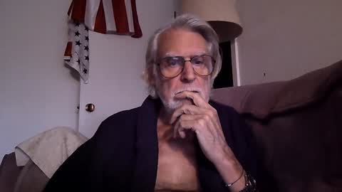 Snapshot of alphauniform chatting on January 17, 3:00 pm AlphaUniform online show from January 17, 3:00 pm