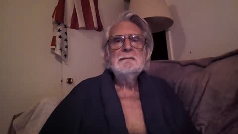 Snapshot of alphauniform chatting on January 17, 11:29 pm AlphaUniform online show from January 17, 11:29 pm