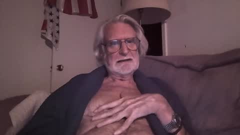 Snapshot of alphauniform chatting on January 24, 4:16 am AlphaUniform online show from January 24, 4:16 am