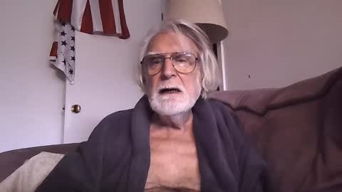 Snapshot of alphauniform chatting on February 12, 5:05 pm AlphaUniform online show from February 12, 5:05 pm